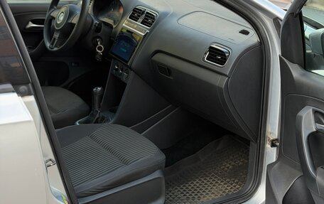 Volkswagen Polo VI (EU Market), 2011 год, 650 000 рублей, 37 фотография