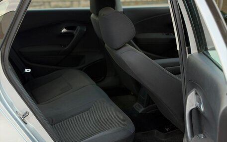 Volkswagen Polo VI (EU Market), 2011 год, 650 000 рублей, 35 фотография