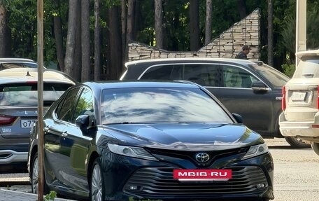 Toyota Camry, 2020 год, 2 930 000 рублей, 2 фотография