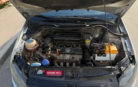 Volkswagen Polo VI (EU Market), 2011 год, 650 000 рублей, 40 фотография