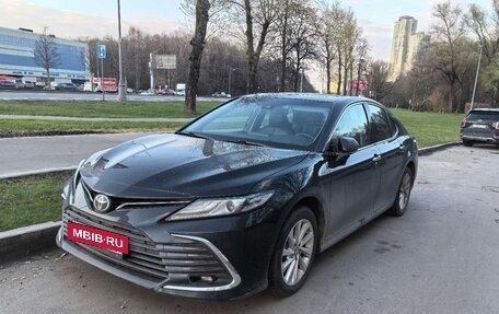 Toyota Camry, 2022 год, 2 700 000 рублей, 2 фотография