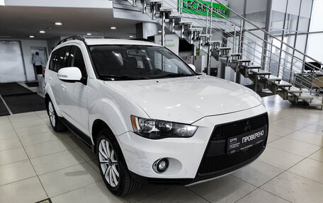 Mitsubishi Outlander III рестайлинг 3, 2011 год, 1 010 000 рублей, 3 фотография