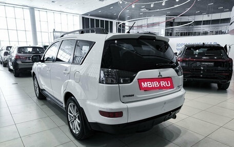 Mitsubishi Outlander III рестайлинг 3, 2011 год, 1 010 000 рублей, 8 фотография