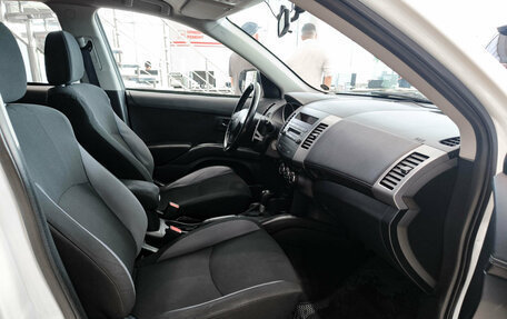Mitsubishi Outlander III рестайлинг 3, 2011 год, 1 010 000 рублей, 13 фотография