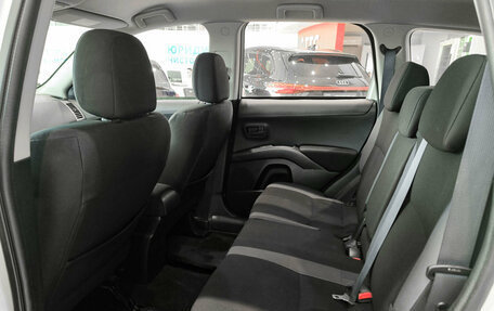 Mitsubishi Outlander III рестайлинг 3, 2011 год, 1 010 000 рублей, 15 фотография