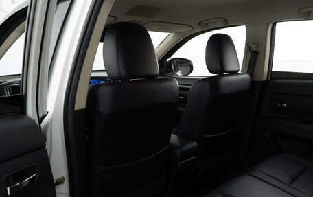 Mitsubishi Outlander III рестайлинг 3, 2017 год, 2 299 050 рублей, 11 фотография