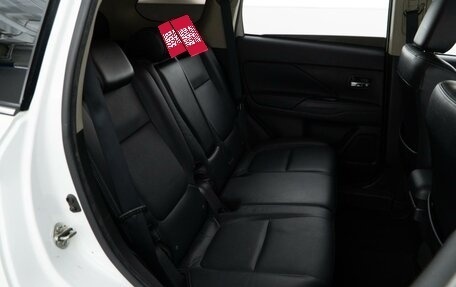 Mitsubishi Outlander III рестайлинг 3, 2017 год, 2 299 050 рублей, 7 фотография