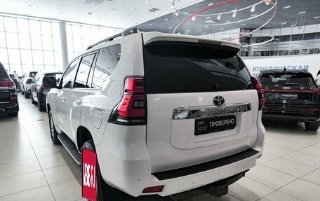 Toyota Land Cruiser Prado 150 рестайлинг 2, 2018 год, 4 315 000 рублей, 8 фотография