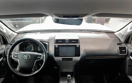 Toyota Land Cruiser Prado 150 рестайлинг 2, 2018 год, 4 315 000 рублей, 17 фотография