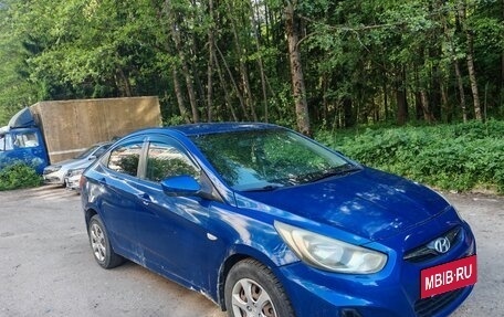 Hyundai Solaris II рестайлинг, 2011 год, 380 000 рублей, 4 фотография
