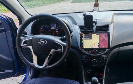 Hyundai Solaris II рестайлинг, 2011 год, 380 000 рублей, 9 фотография