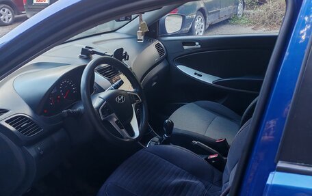 Hyundai Solaris II рестайлинг, 2011 год, 380 000 рублей, 7 фотография