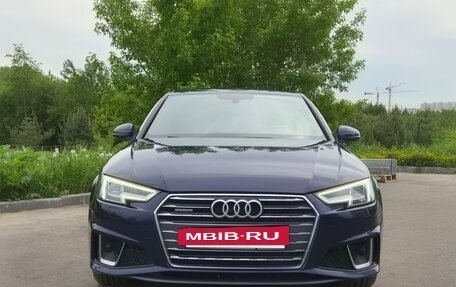 Audi A4, 2018 год, 2 950 000 рублей, 2 фотография