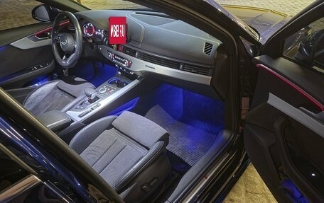 Audi A4, 2018 год, 2 950 000 рублей, 12 фотография