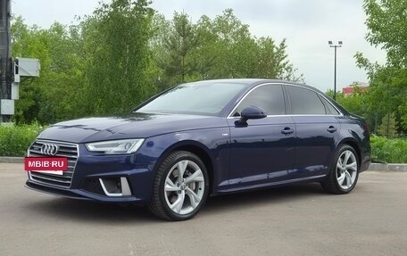 Audi A4, 2018 год, 2 950 000 рублей, 4 фотография