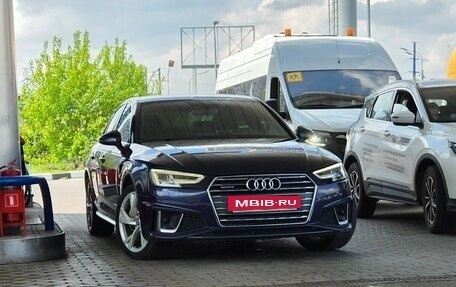 Audi A4, 2018 год, 2 950 000 рублей, 20 фотография