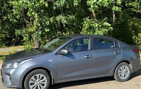 KIA Rio IV, 2018 год, 1 300 000 рублей, 5 фотография
