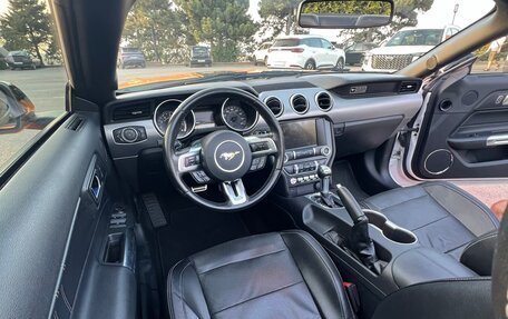 Ford Mustang VI рестайлинг, 2019 год, 3 200 000 рублей, 7 фотография