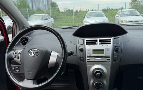 Toyota Yaris III рестайлинг, 2008 год, 700 000 рублей, 6 фотография