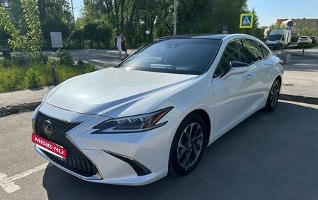 Lexus ES VII, 2019 год, 3 950 000 рублей, 8 фотография