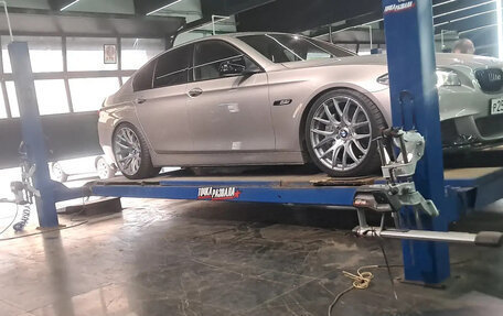 BMW 5 серия, 2012 год, 2 750 000 рублей, 16 фотография