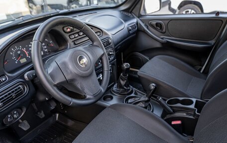 Chevrolet Niva I рестайлинг, 2015 год, 699 000 рублей, 5 фотография