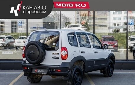 Chevrolet Niva I рестайлинг, 2015 год, 699 000 рублей, 3 фотография