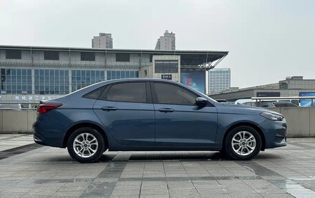 Ford Escort, 2021 год, 1 050 000 рублей, 4 фотография