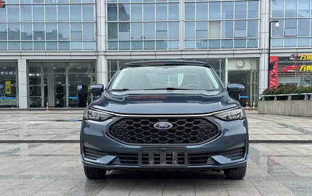 Ford Escort, 2021 год, 1 050 000 рублей, 2 фотография