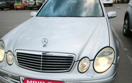 Mercedes-Benz E-Класс, 2003 год, 900 000 рублей, 1 фотография