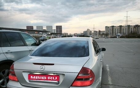Mercedes-Benz E-Класс, 2003 год, 900 000 рублей, 3 фотография