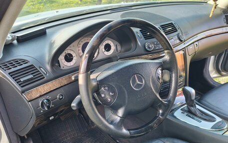 Mercedes-Benz E-Класс, 2003 год, 900 000 рублей, 5 фотография
