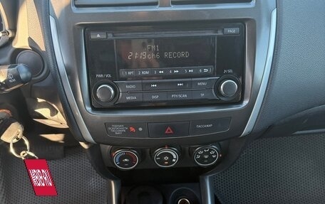 Mitsubishi ASX I рестайлинг, 2012 год, 900 000 рублей, 10 фотография