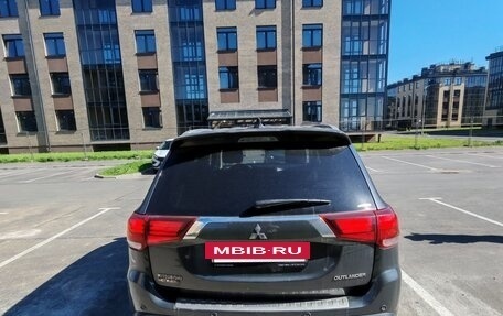 Mitsubishi Outlander III рестайлинг 3, 2019 год, 1 985 000 рублей, 7 фотография