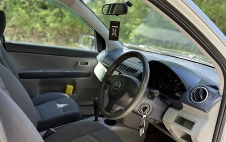 Mazda Demio III (DE), 2004 год, 289 000 рублей, 11 фотография
