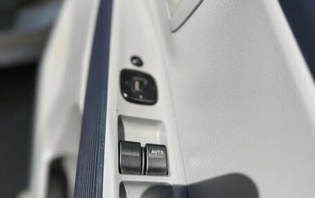 Mazda Demio III (DE), 2004 год, 289 000 рублей, 13 фотография
