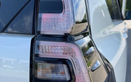 Toyota Land Cruiser Prado 150 рестайлинг 2, 2021 год, 6 100 000 рублей, 11 фотография