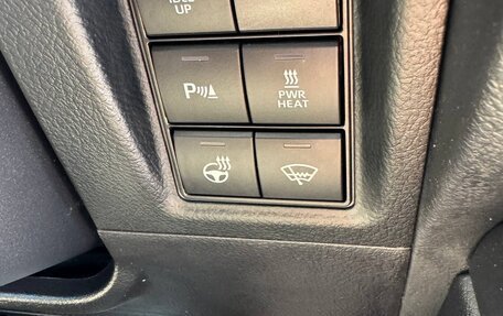 Toyota Land Cruiser Prado 150 рестайлинг 2, 2021 год, 6 100 000 рублей, 16 фотография