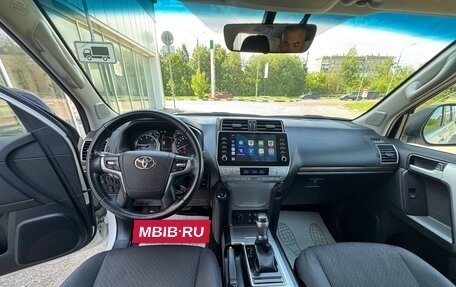 Toyota Land Cruiser Prado 150 рестайлинг 2, 2021 год, 6 100 000 рублей, 13 фотография