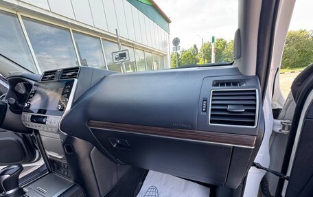 Toyota Land Cruiser Prado 150 рестайлинг 2, 2021 год, 6 100 000 рублей, 25 фотография