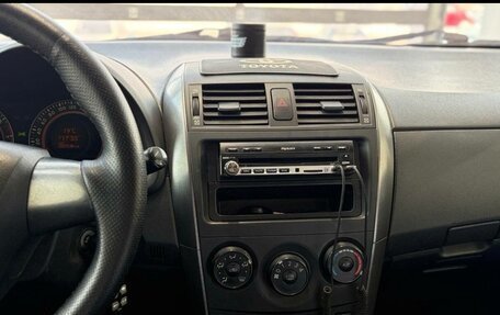 Toyota Corolla, 2012 год, 999 000 рублей, 3 фотография