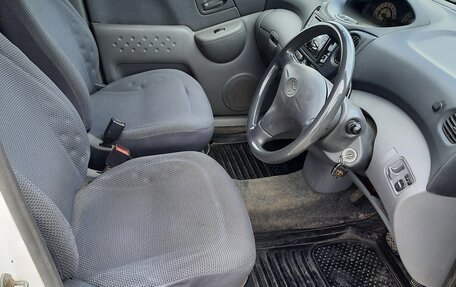 Toyota FunCargo, 2001 год, 230 000 рублей, 2 фотография