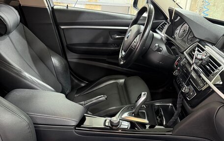 BMW 3 серия, 2017 год, 2 300 000 рублей, 14 фотография