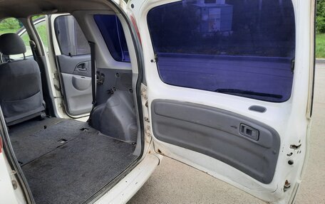 Toyota FunCargo, 2001 год, 230 000 рублей, 17 фотография