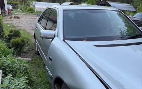 Mercedes-Benz E-Класс, 1996 год, 75 000 рублей, 2 фотография