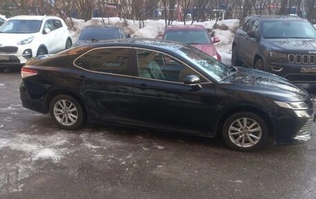 Toyota Camry, 2019 год, 2 300 000 рублей, 1 фотография