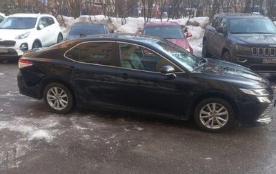 Toyota Camry, 2019 год, 2 300 000 рублей, 1 фотография