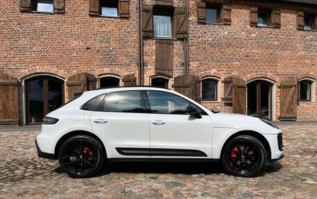Porsche Macan I рестайлинг, 2023 год, 7 827 007 рублей, 2 фотография