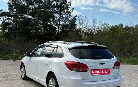 Chevrolet Cruze II, 2013 год, 835 000 рублей, 4 фотография