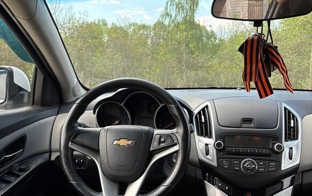 Chevrolet Cruze II, 2013 год, 835 000 рублей, 13 фотография